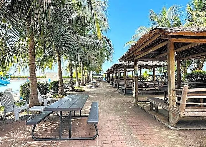 Tugsaw Resort